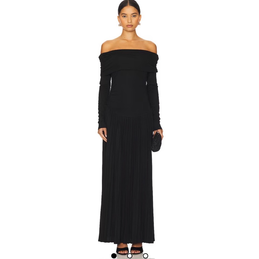 Field Of Dreams Maxi Dress in Onyx
LIONESS